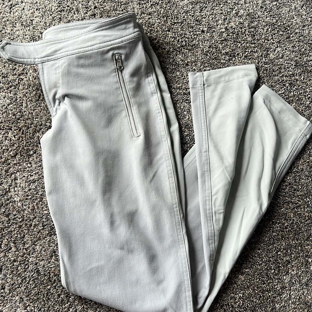 Lululemon dual pants, with reflective pocket flap - Picture 7 of 7
